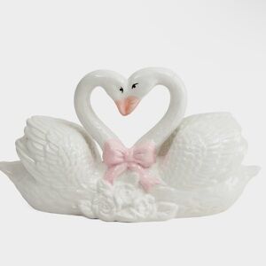 NEW Shabby Chic Valentine's Day Ceramic White Swan Heart with Coquette Pink Bow